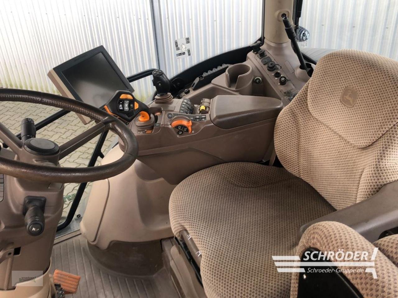 Traktor типа John Deere 6110 R ULTIMATE | RADGEWICHTE, Gebrauchtmaschine в Ahlerstedt (Фотография 14)